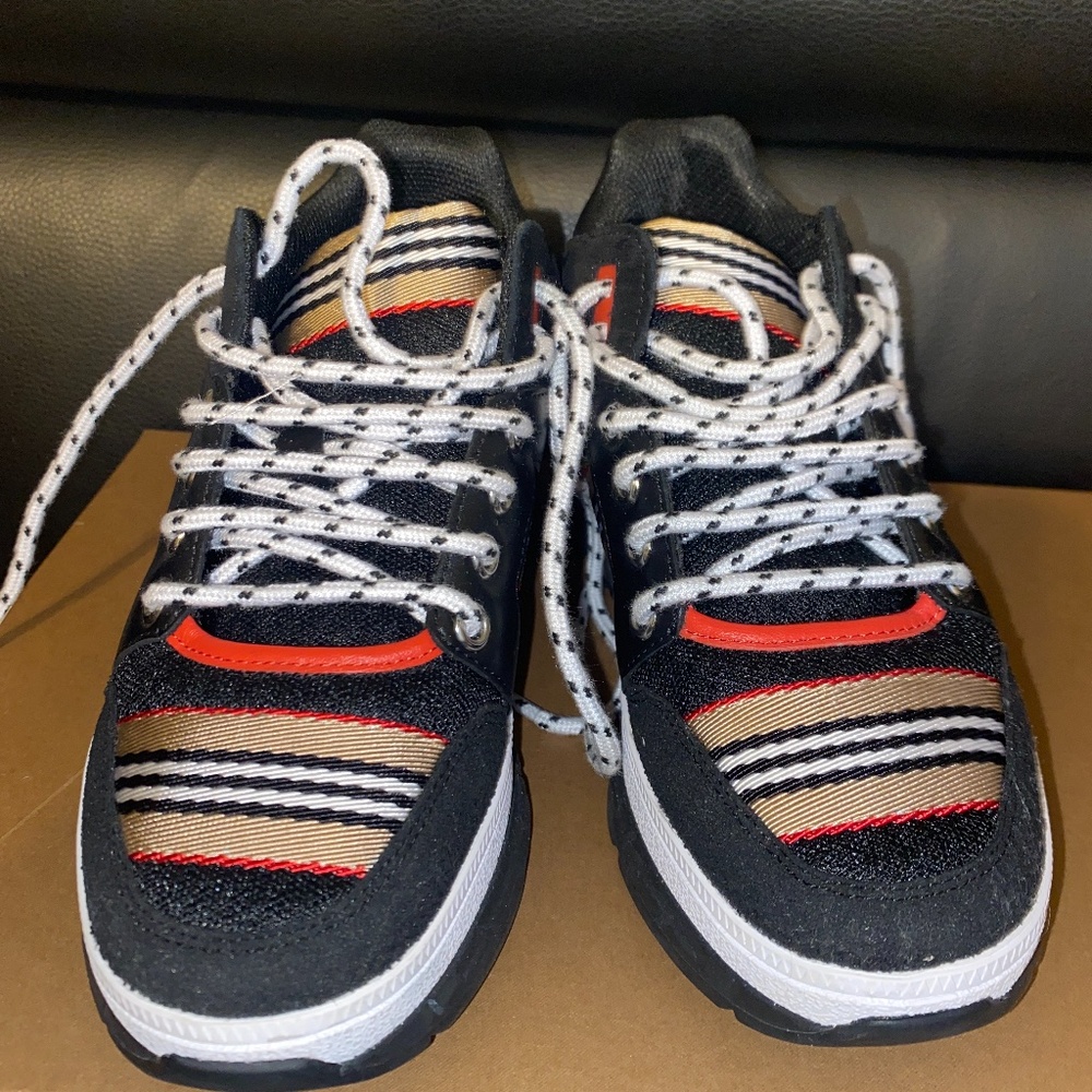 Kids Burberry sneakers